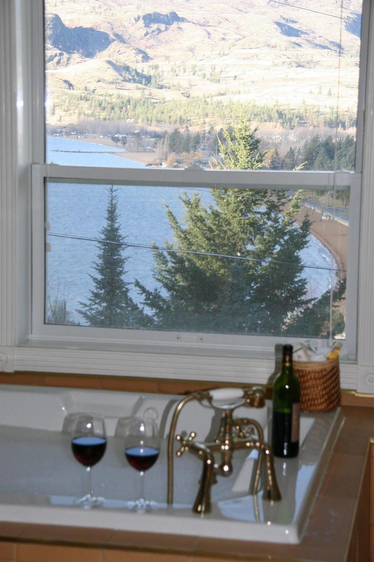 Bed & Breakfast Above The Guest 4*